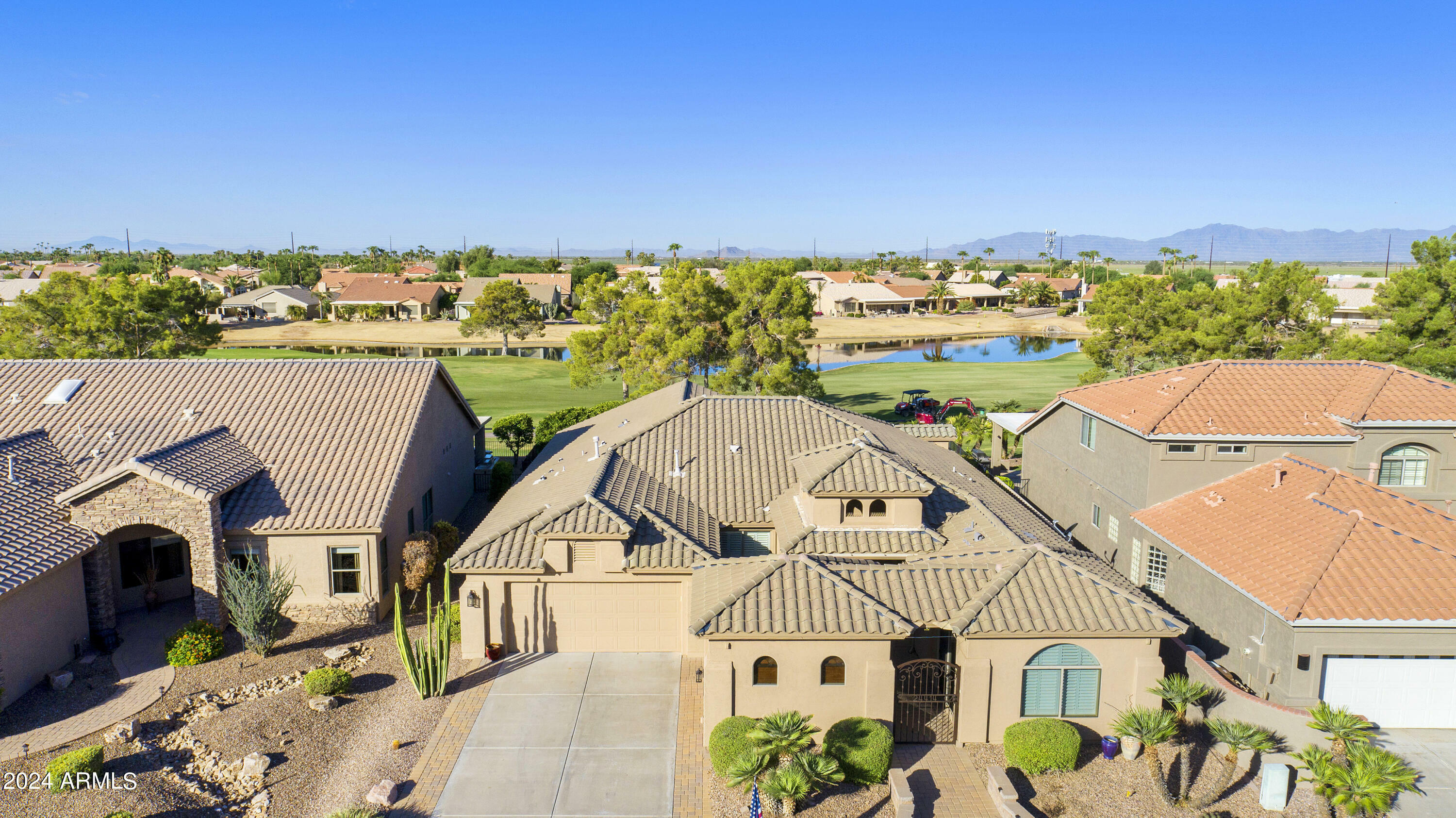 Property Photo:  24414 S Lakeway Circle SW  AZ 85248 