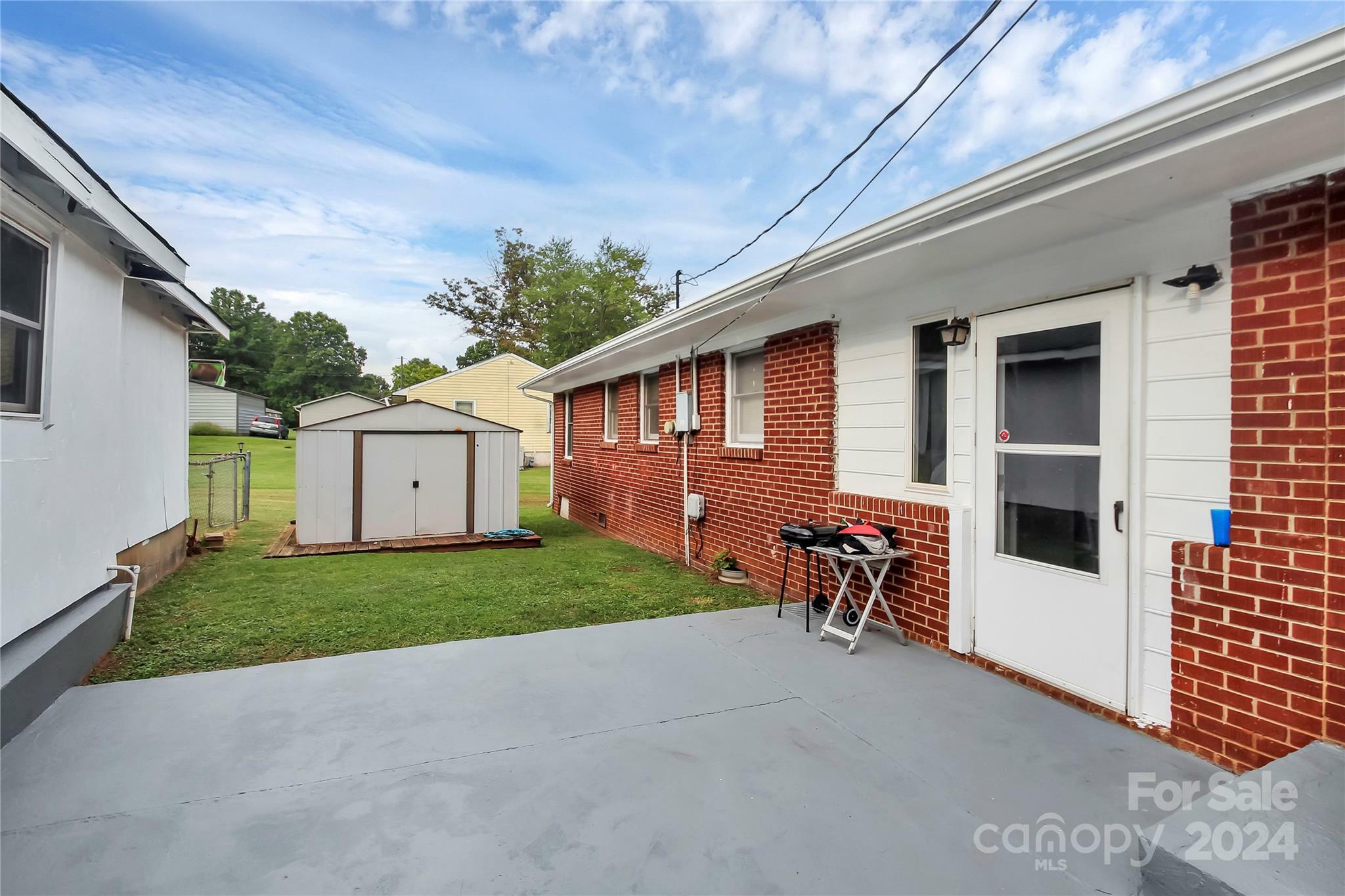 Property Photo:  901 2nd Street  NC 28086 