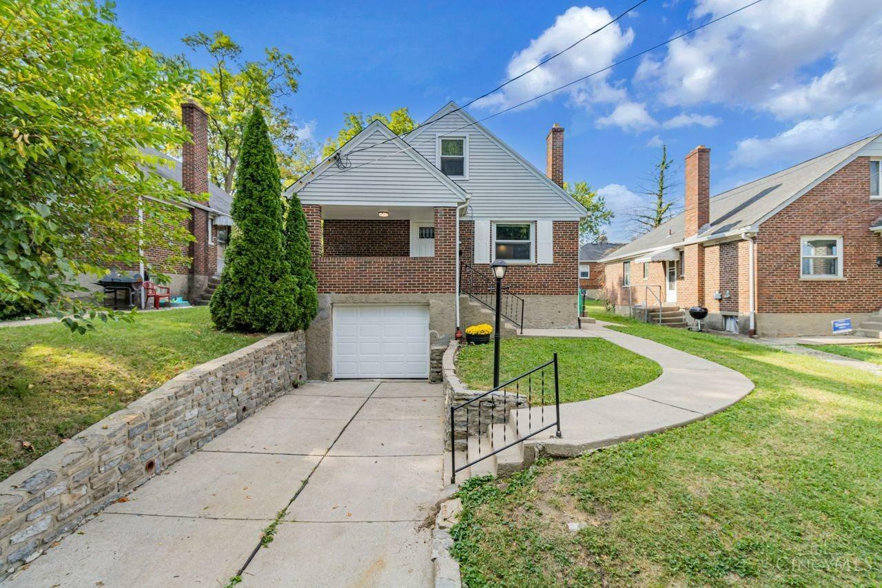 Property Photo:  2245 Bremont Avenue  OH 45237 