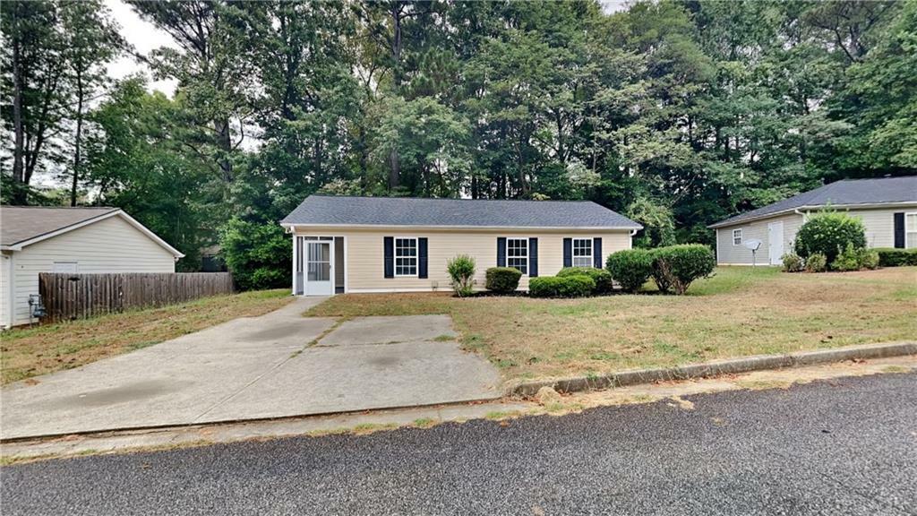 Property Photo: 852 Claxton Drive GA 30126