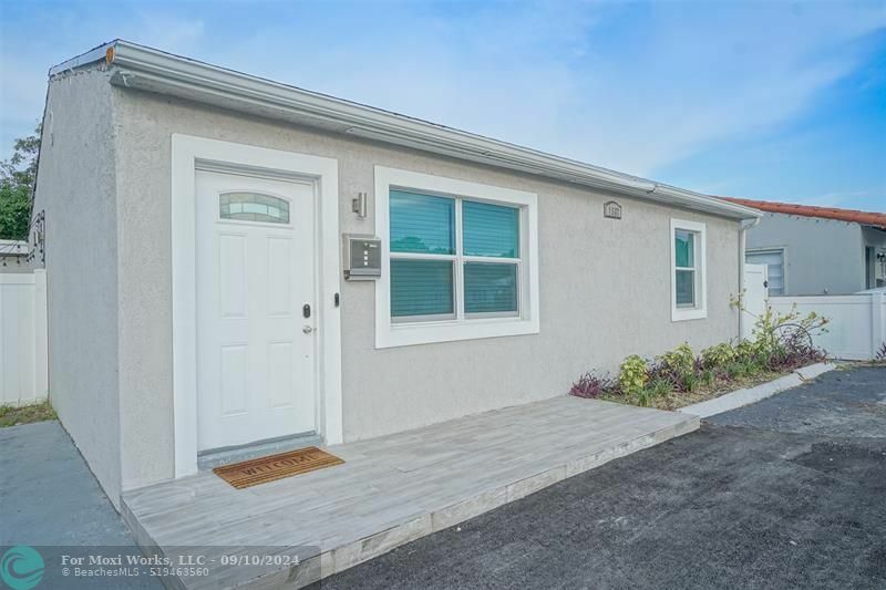 Property Photo:  1532 N Andrews Ave  FL 33311 