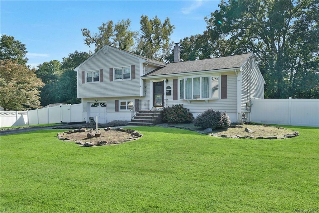 Property Photo:  123 Pine Tree Lane  NY 10983 