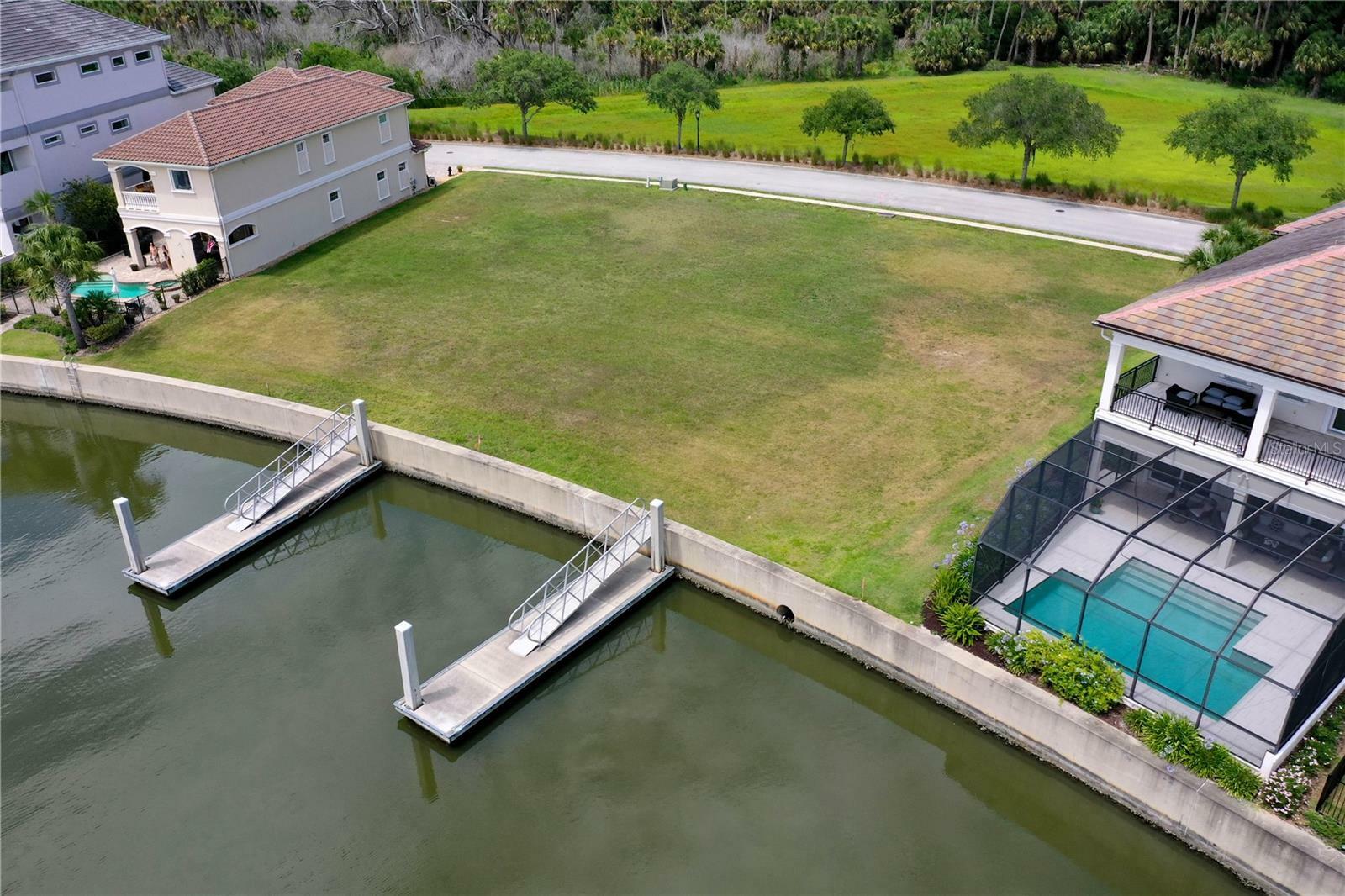 Property Photo:  318 Harbor Village Point N  FL 32137 