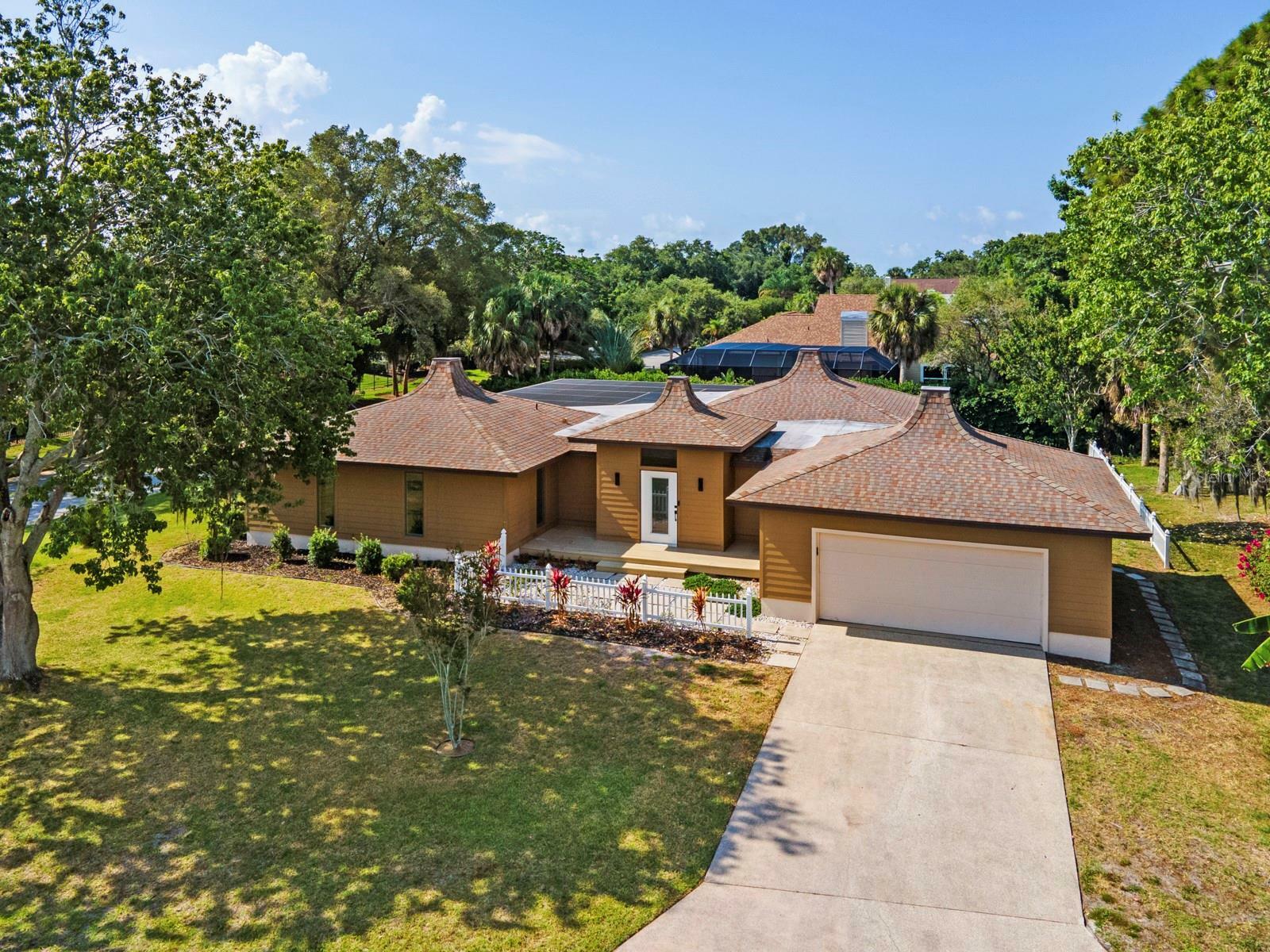 Property Photo:  3804 Bayside Court  FL 34210 