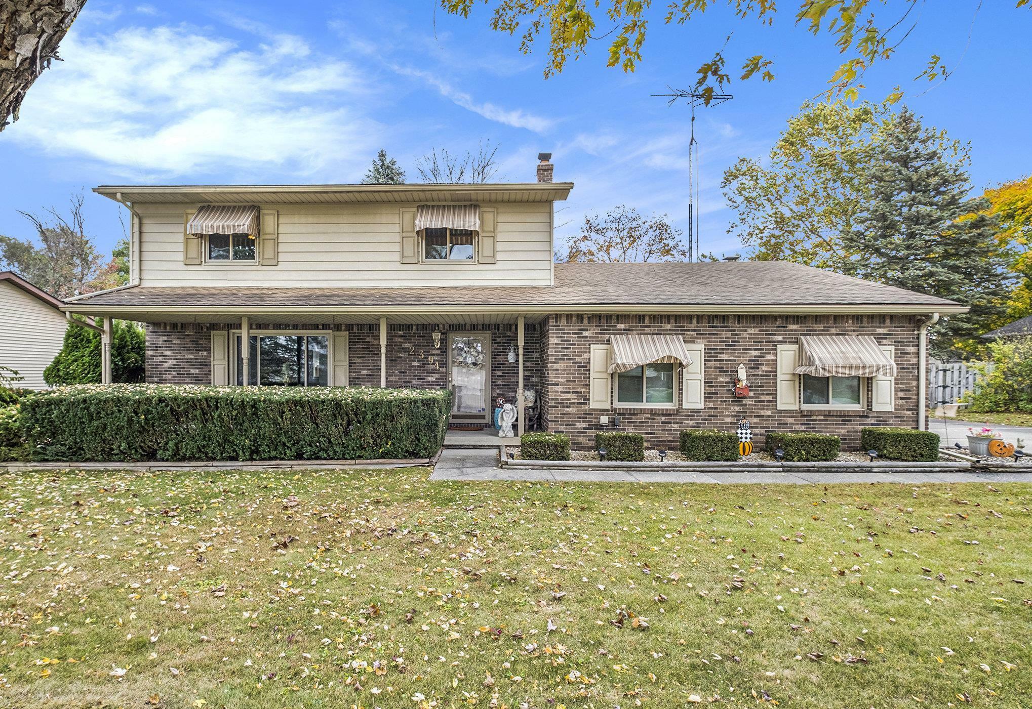 Property Photo:  2394 Plainview Drive  MI 48433-9440 