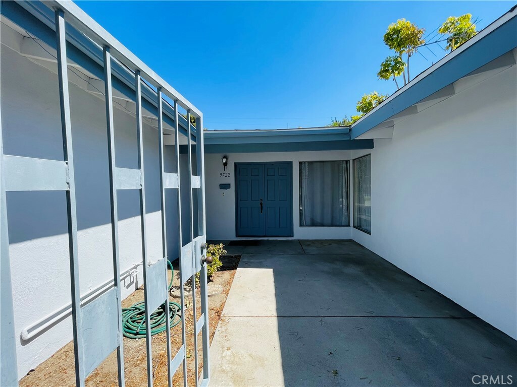 Property Photo:  9722 Geyser Avenue  CA 91324 