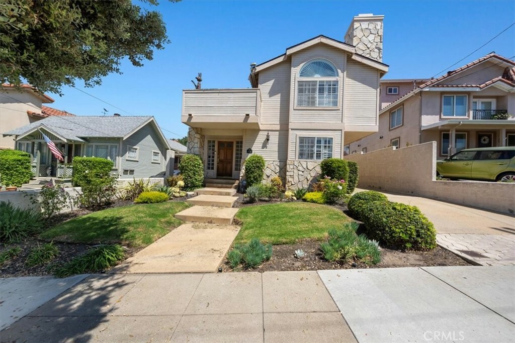 Property Photo:  616 N Juanita Avenue A  CA 90277 