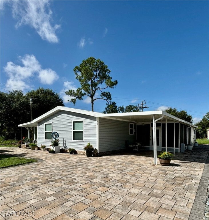 Property Photo:  504 Timber Lane S  FL 33917 