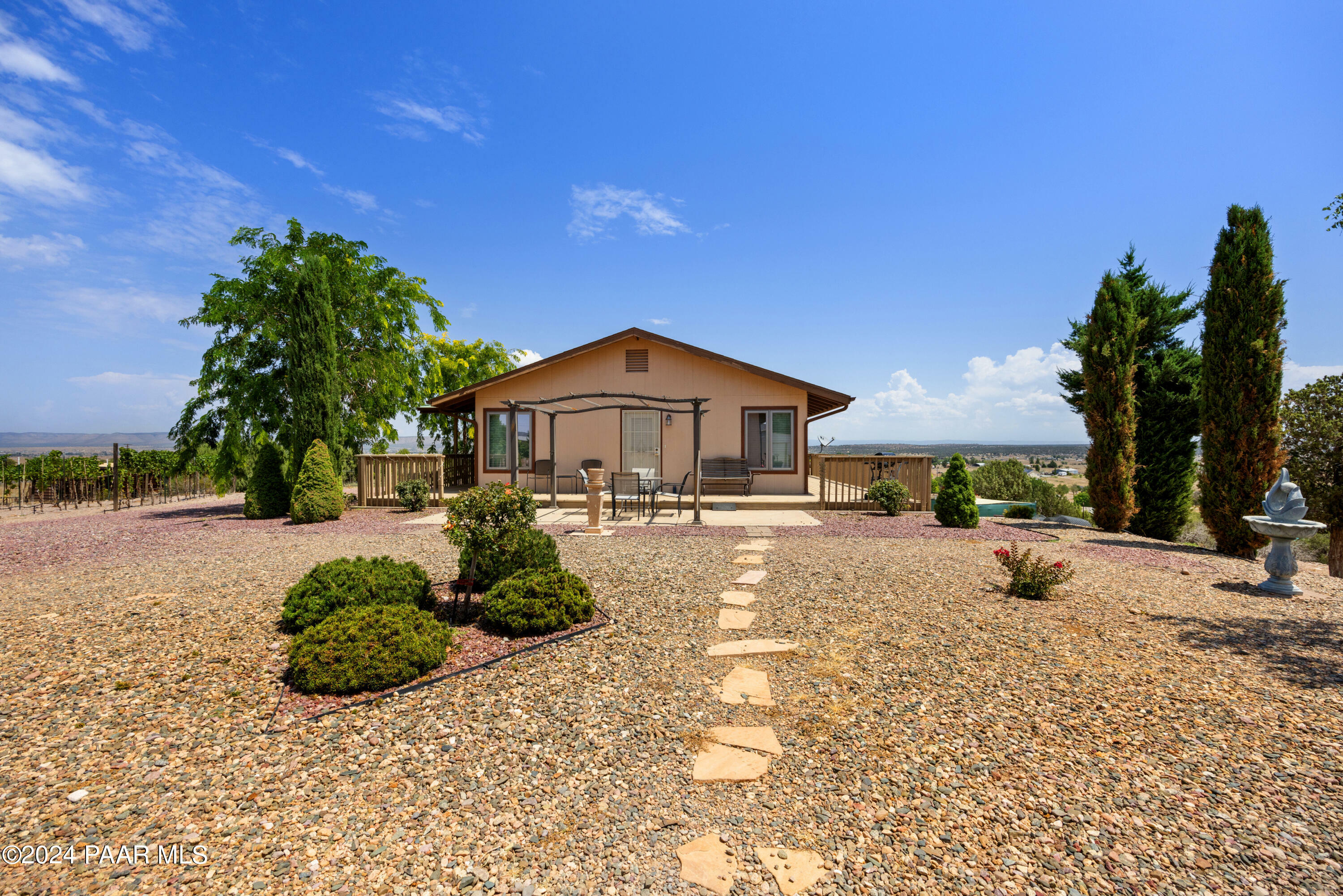 Property Photo:  974 N Grandview  AZ 86334 