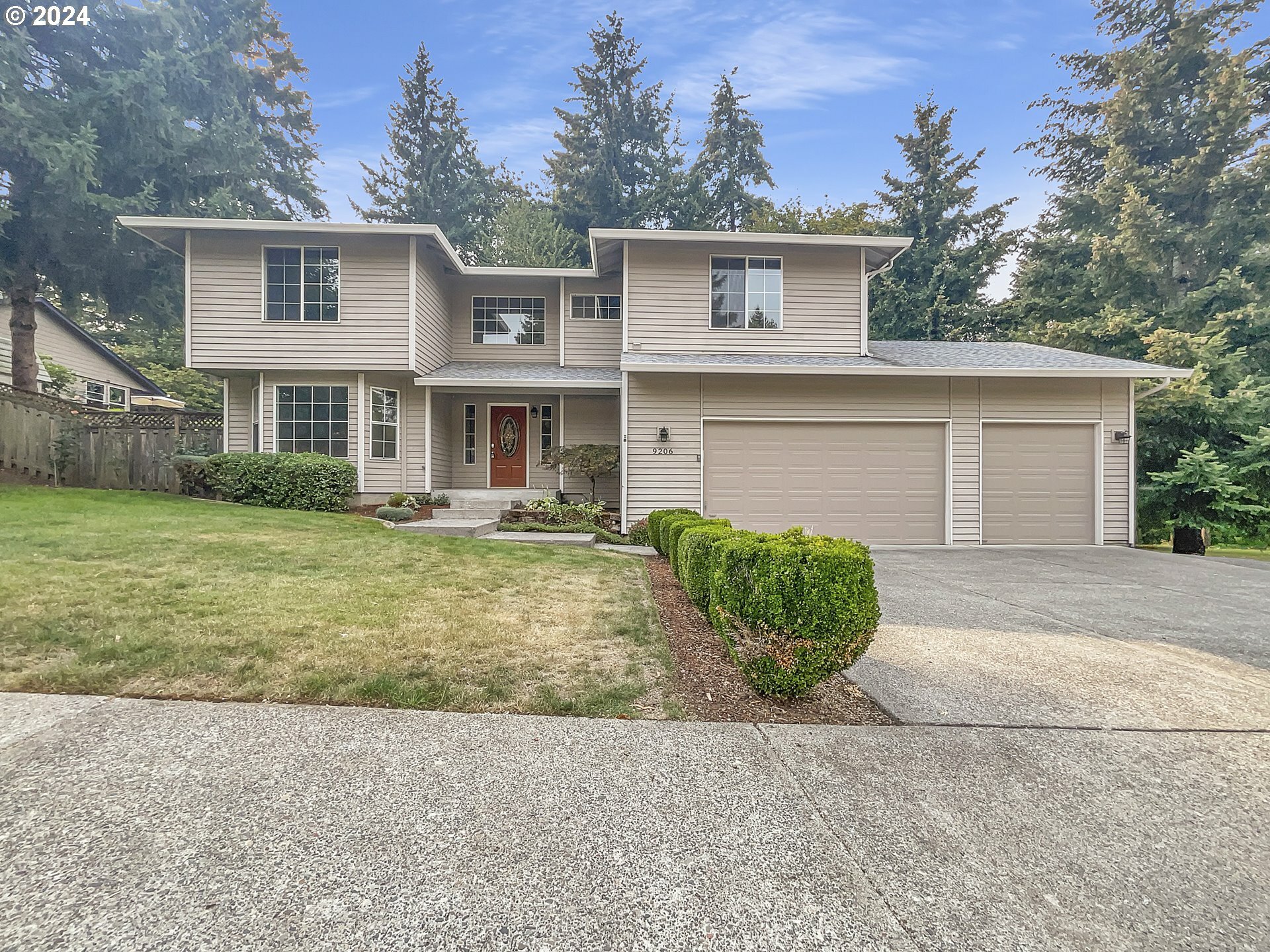 Property Photo:  9206 NE 32nd Ave  WA 98665 