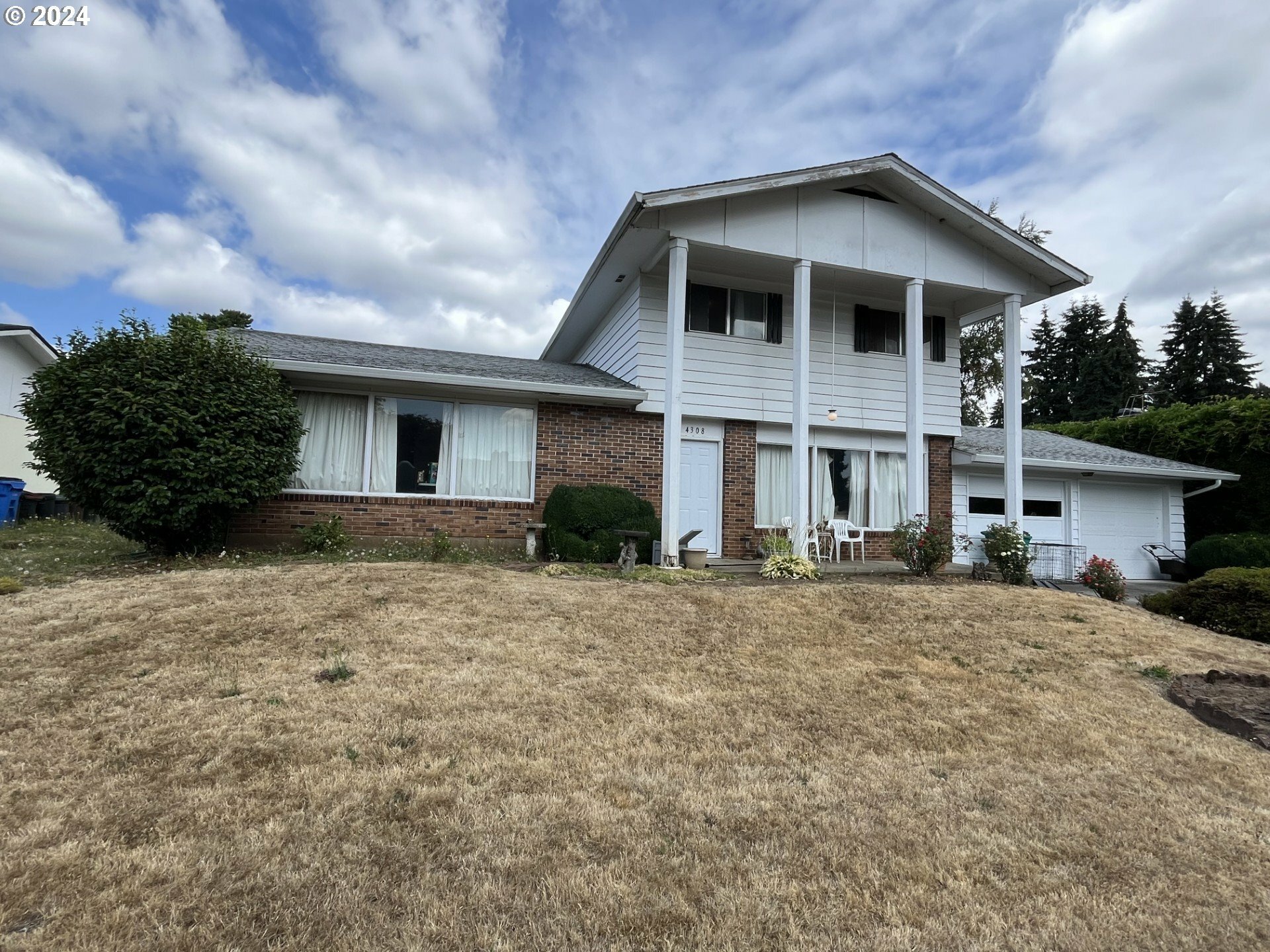 Property Photo:  4308 NE 49th St  WA 98661 