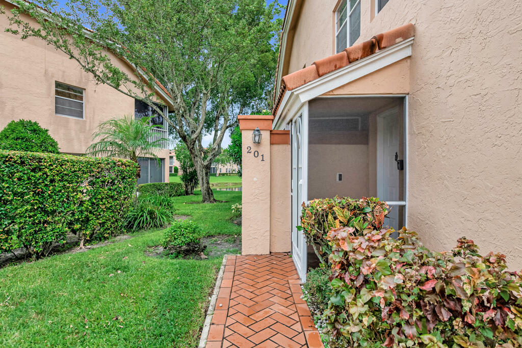 Property Photo:  9963 Seacrest Circle 201  FL 33437 