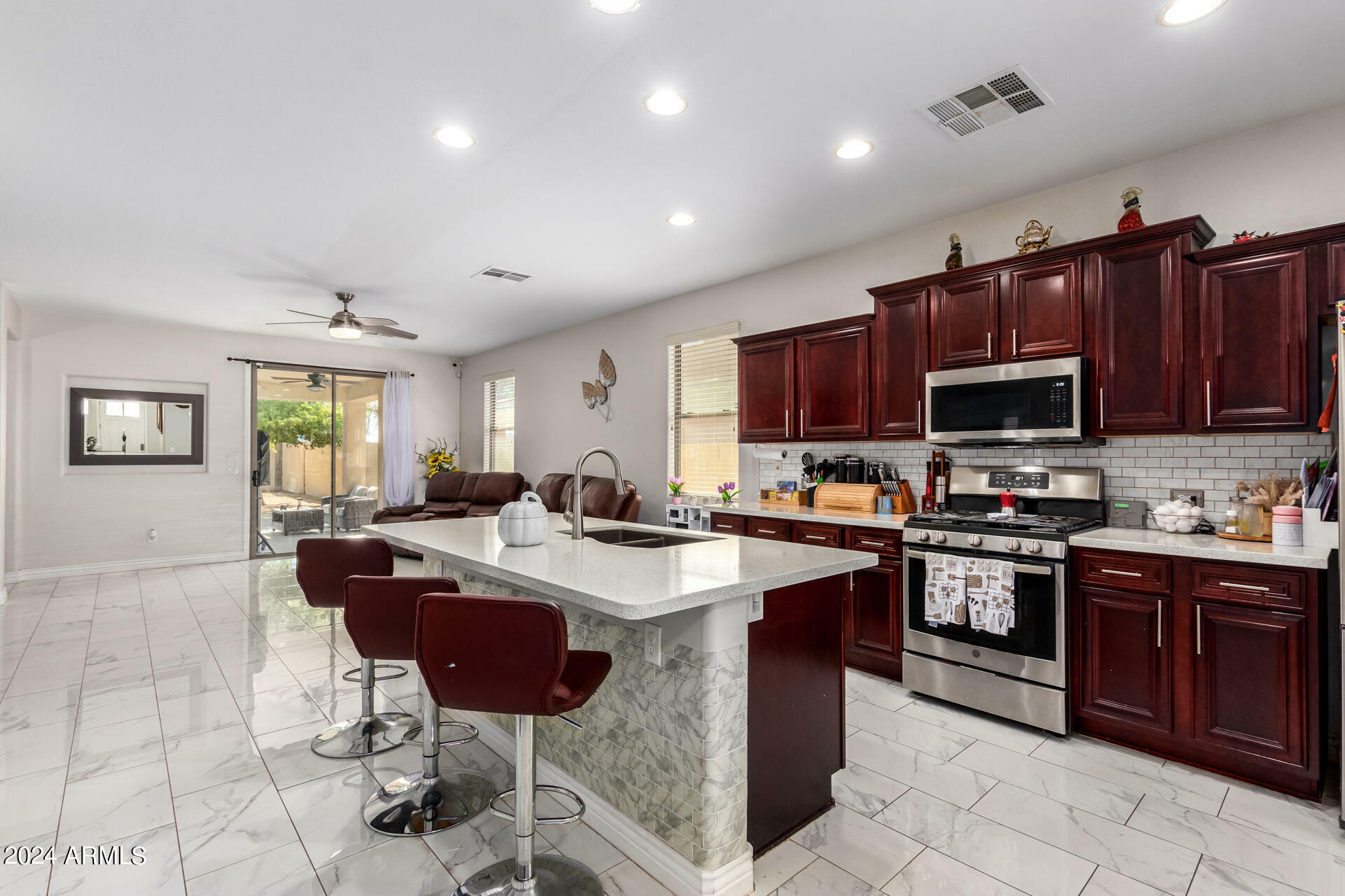 Property Photo: 205 N 107th Drive AZ 85323