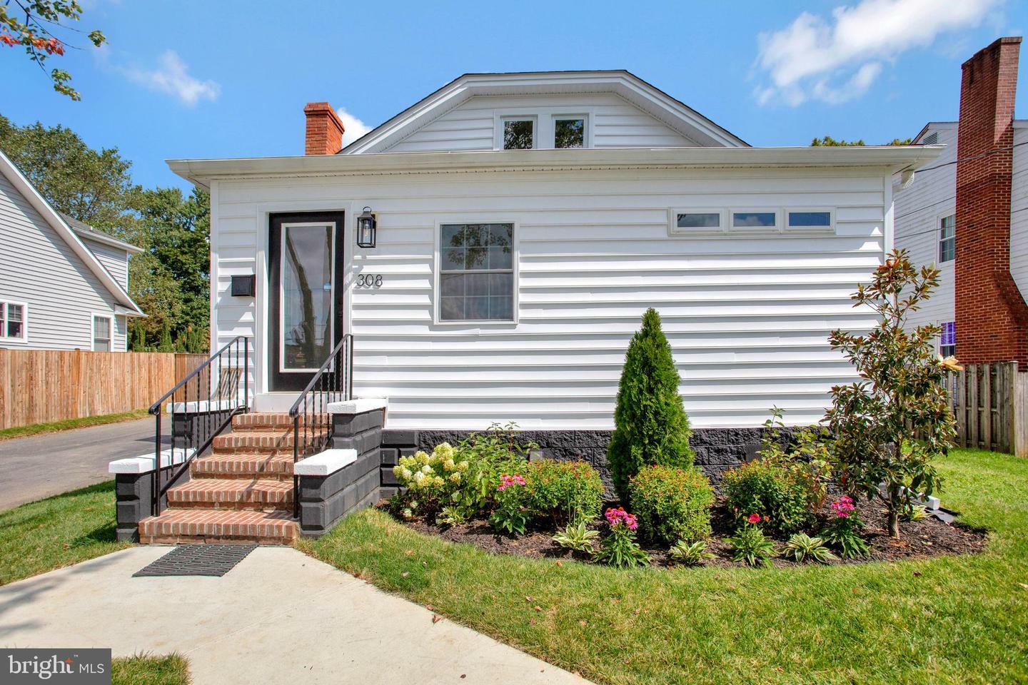 Property Photo:  308 Locust Avenue  MD 21401 