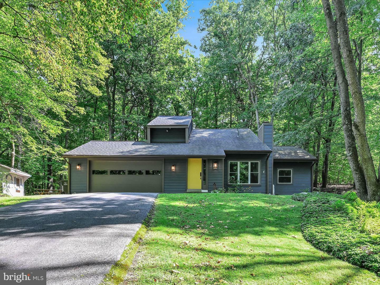 Property Photo:  87 Oakbrook Court  PA 19508 