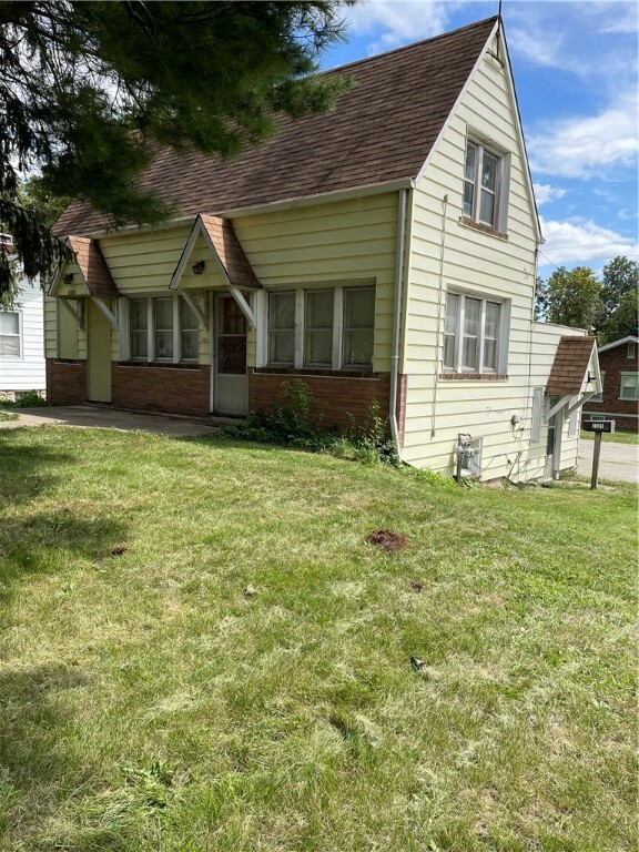 Property Photo:  2321 Wood Street  IL 62521 