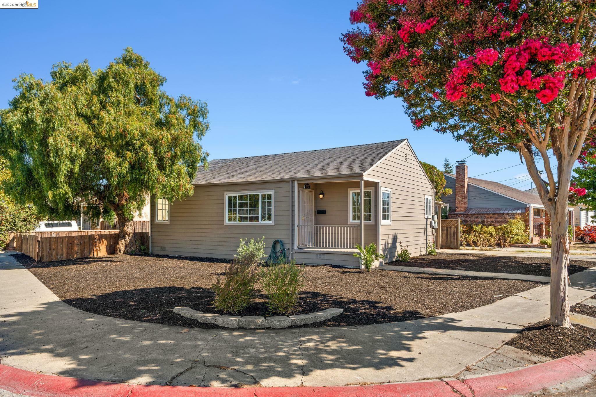 Property Photo:  2092 Wallace Ave  CA 94577 