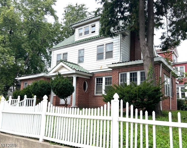 Property Photo:  104 W Grove Ter  NJ 07111 