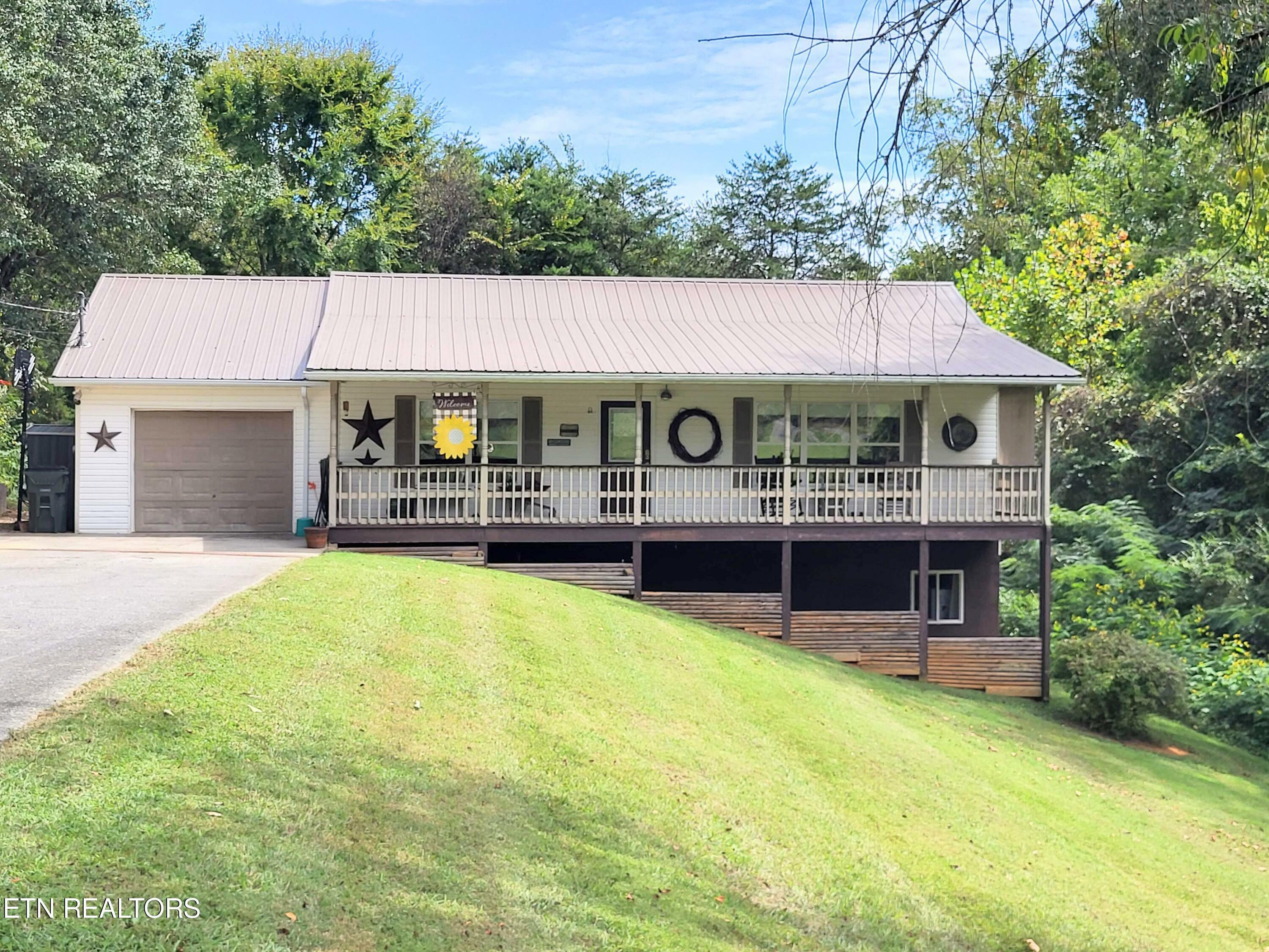 Property Photo:  2224 Island Blvd  TN 37876 