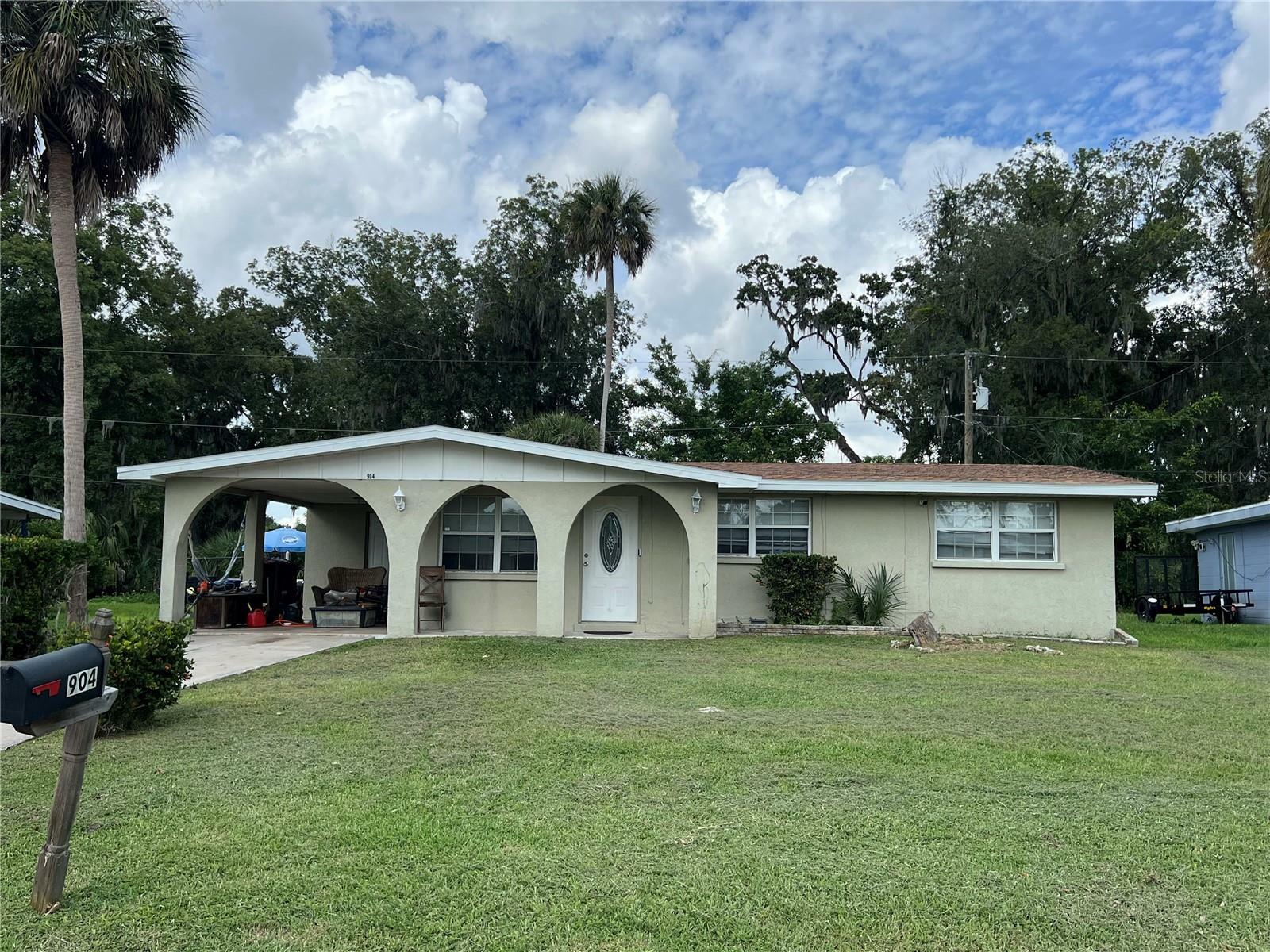 Property Photo:  904 32nd St E  FL 34221 