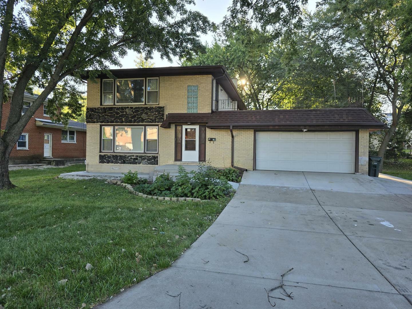 Property Photo:  416 S Summit Street  IL 60010 