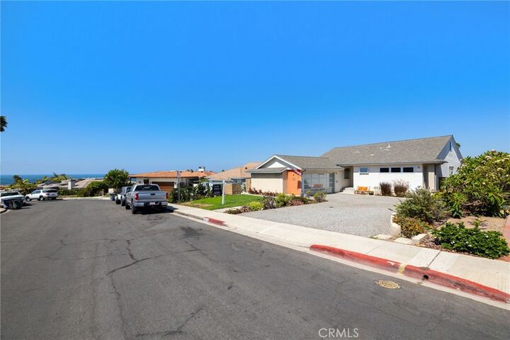Property Photo: 113 Paseo De Suenos CA 90277