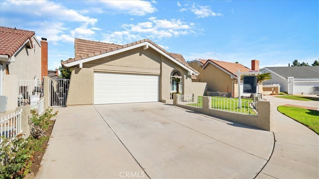 Property Photo:  6183 E Paseo Rio Verde  CA 92807 