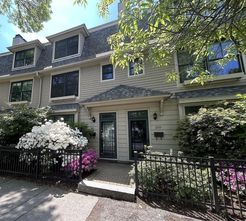 261 Cypress St 261  Brookline MA 02445 photo