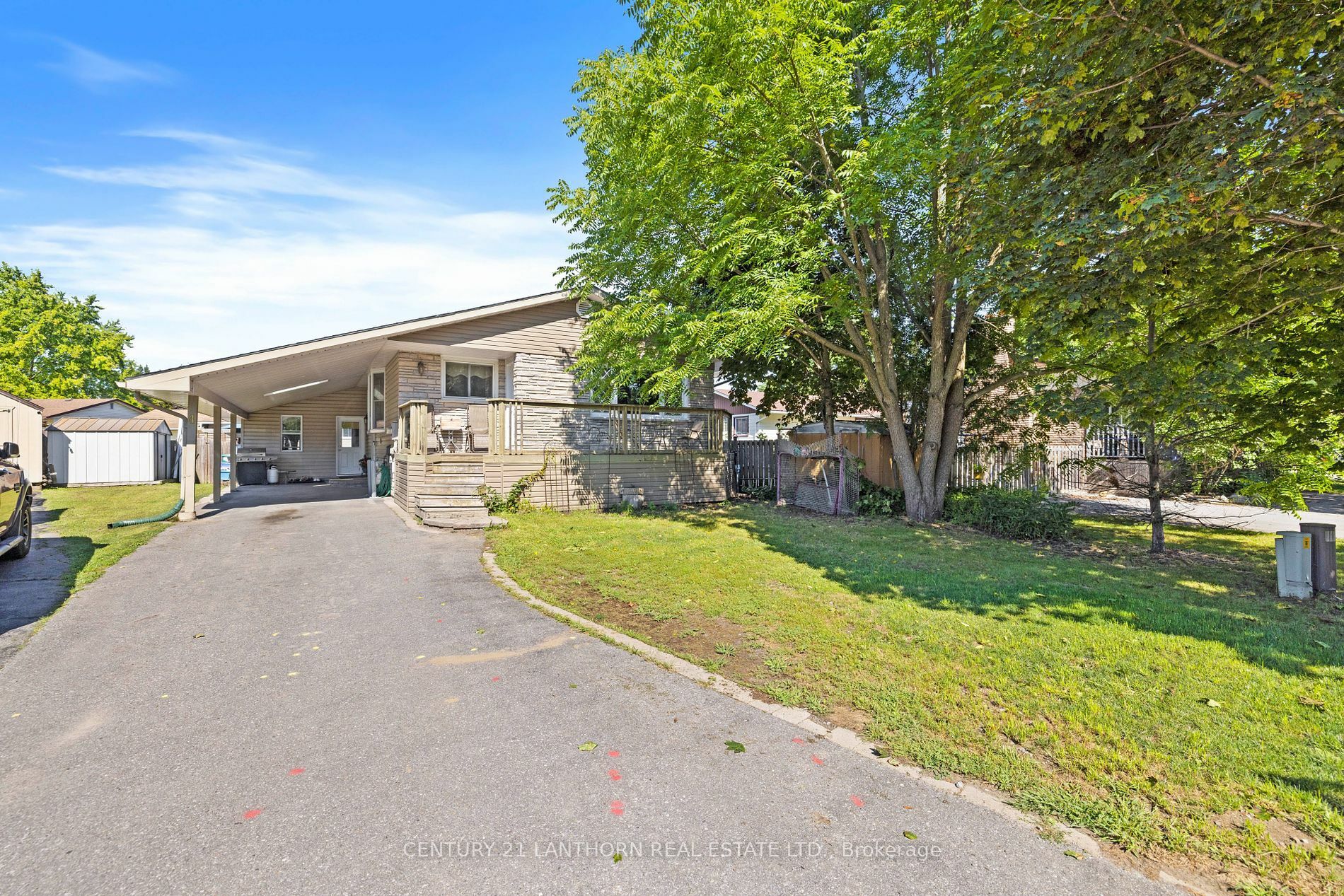 4 Stephen Cres  Quinte West ON K8V 6B8 photo