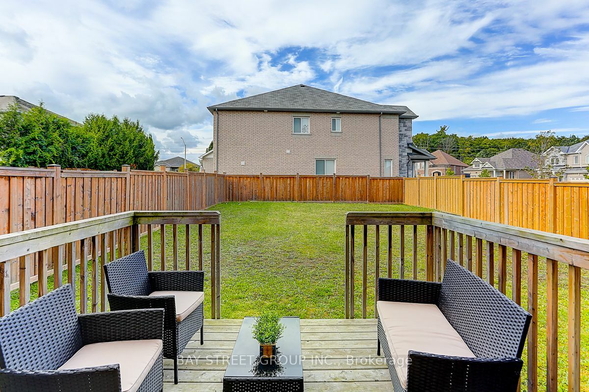 Property Photo:  164 Birkhall Pl  ON L4N 0K8 