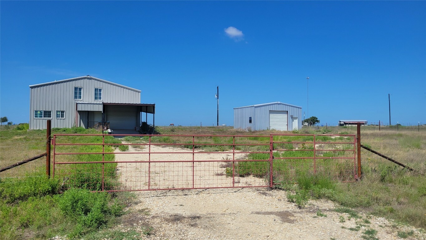 Property Photo:  120 Novi Road  TX 76527 