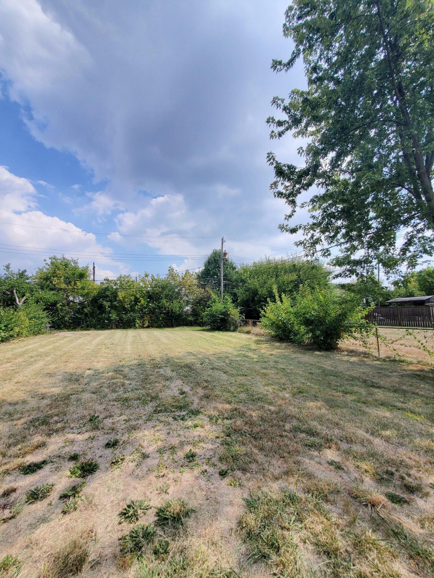 Property Photo:  2588 Nona Road  OH 43207 