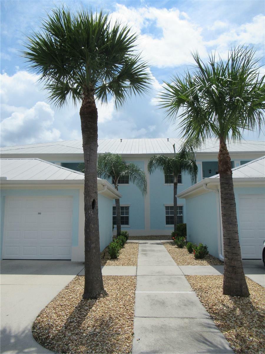 Property Photo:  5760 Sabal Trace Drive 201  FL 34287 