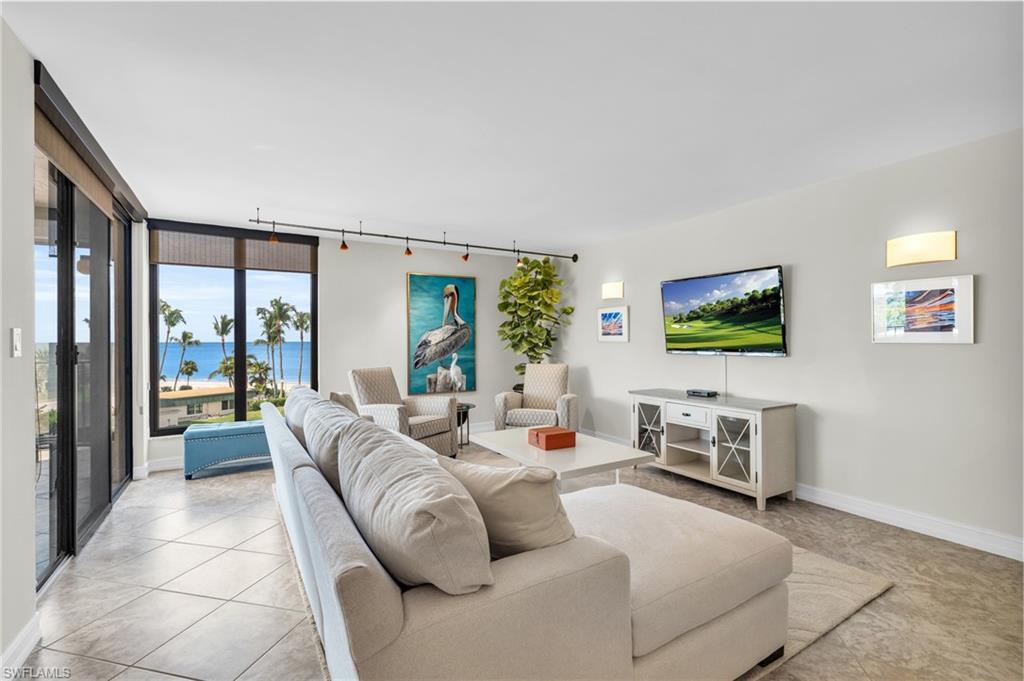 Property Photo: 3115 Gulf Shore Blvd N 203S FL 34103