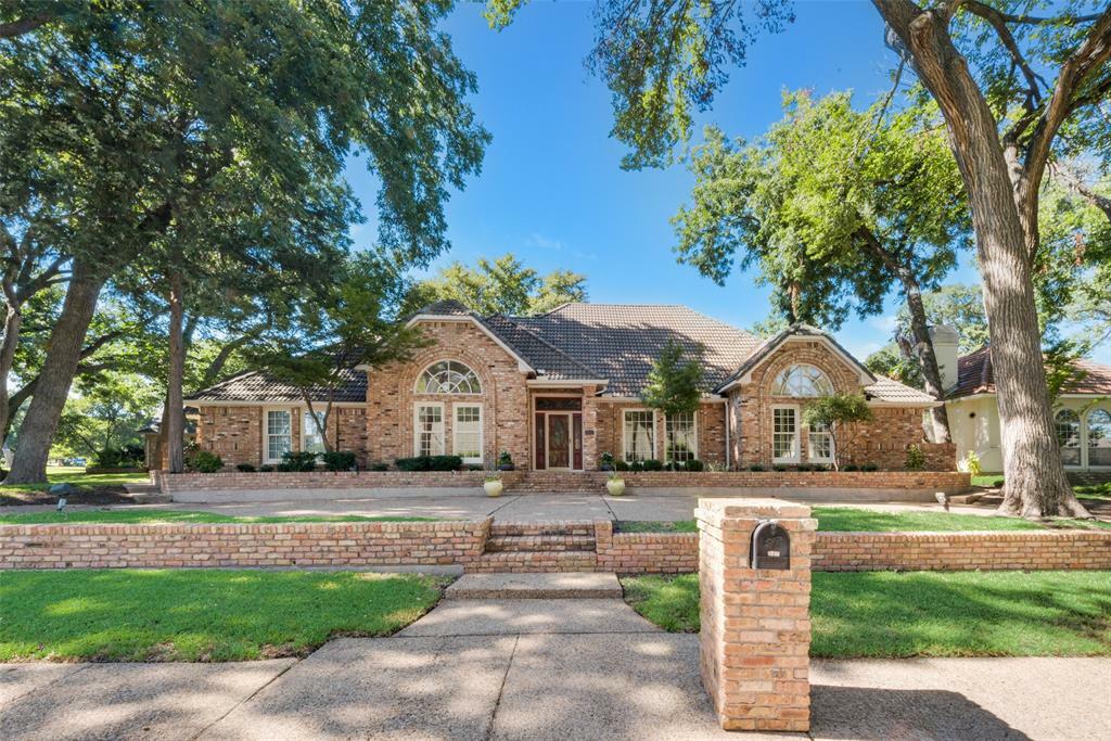 1655 Nob Hill Drive  Duncanville TX 75137 photo