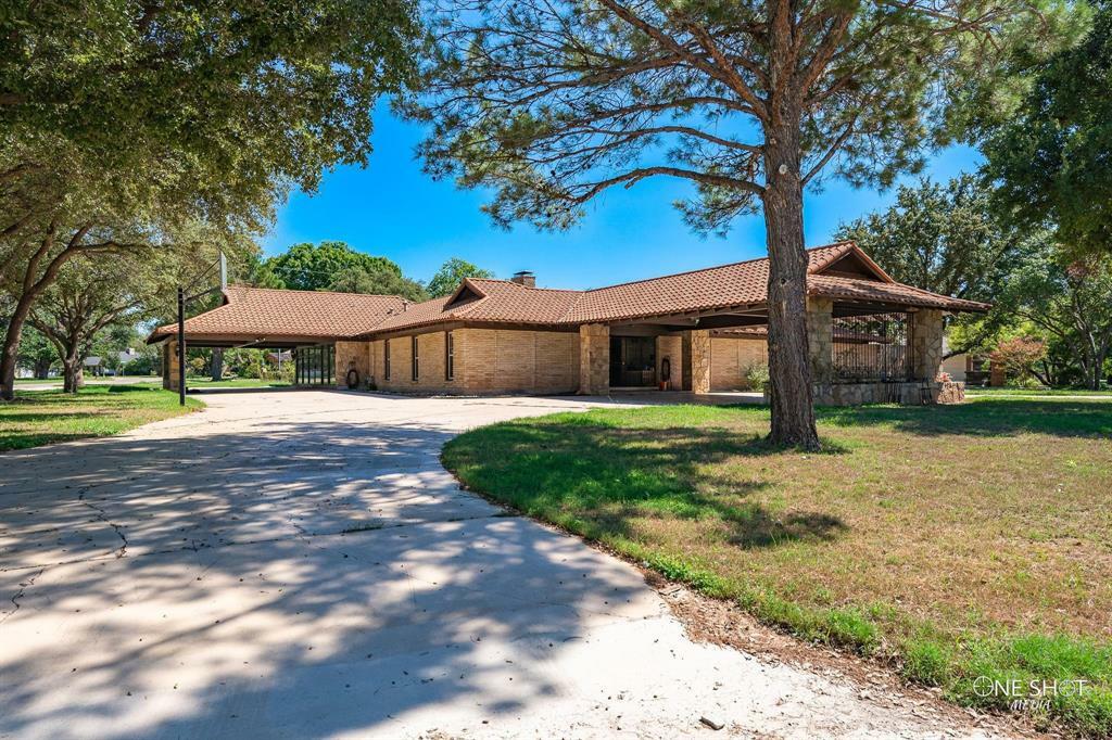 Property Photo:  2101 Shoreline Drive  TX 79602 