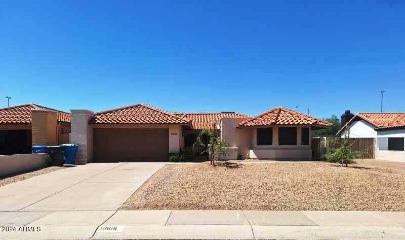 Property Photo:  10818 N 33rd Place  AZ 85028 