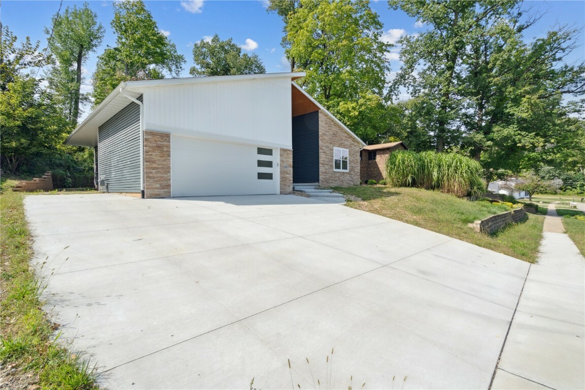 Property Photo:  3217 Timber Valley Court NE  IA 52402 