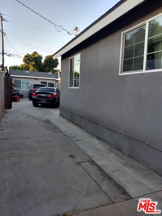 Property Photo:  1519 E 89th St  CA 90002 