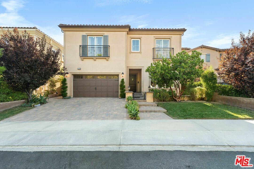 Property Photo:  11927   Ancona Way  CA 91326 