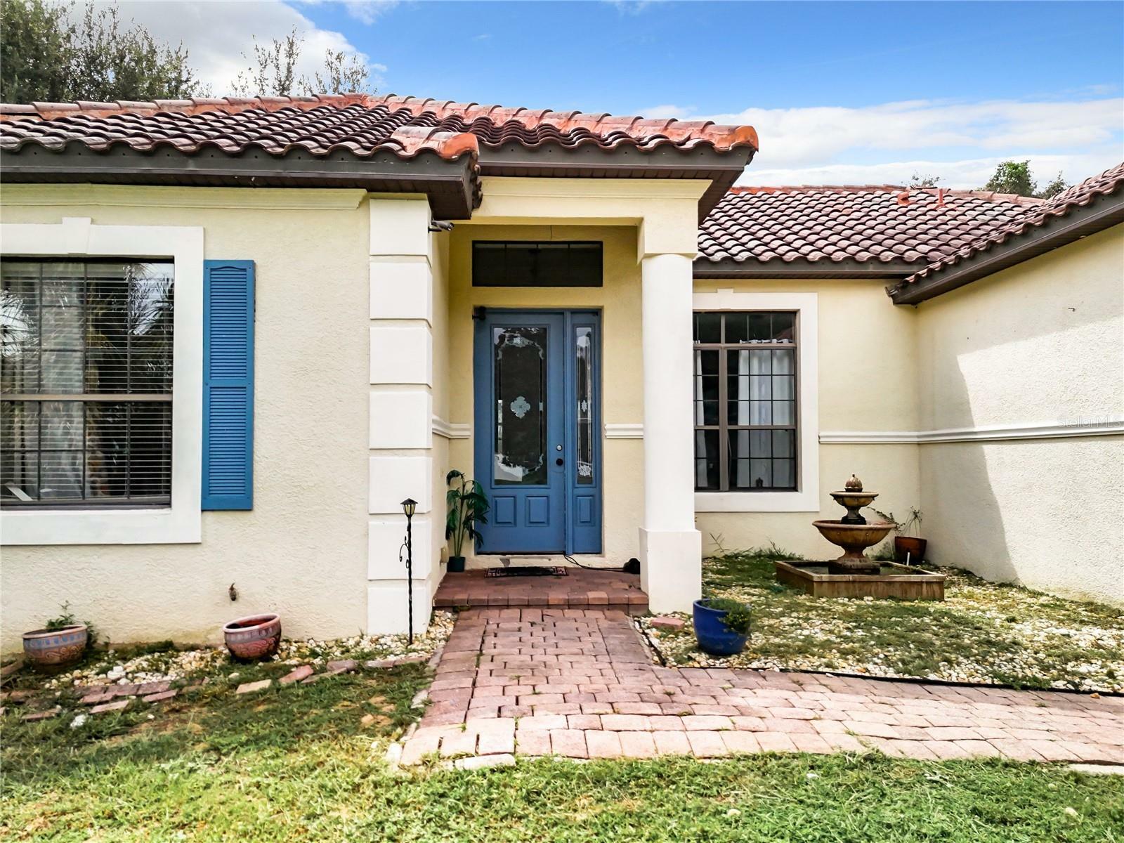 Property Photo:  1250 Shorecrest Circle  FL 34711 