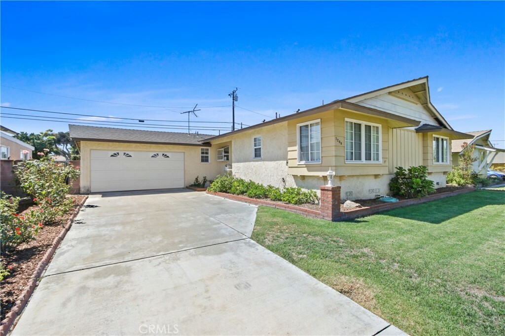 Property Photo:  7200 Santa Teresa Circle  CA 90620 