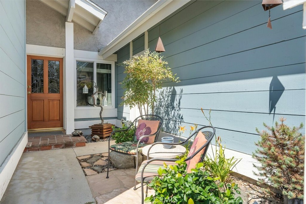 Property Photo:  22942 Magnolia Glen Drive  CA 91354 