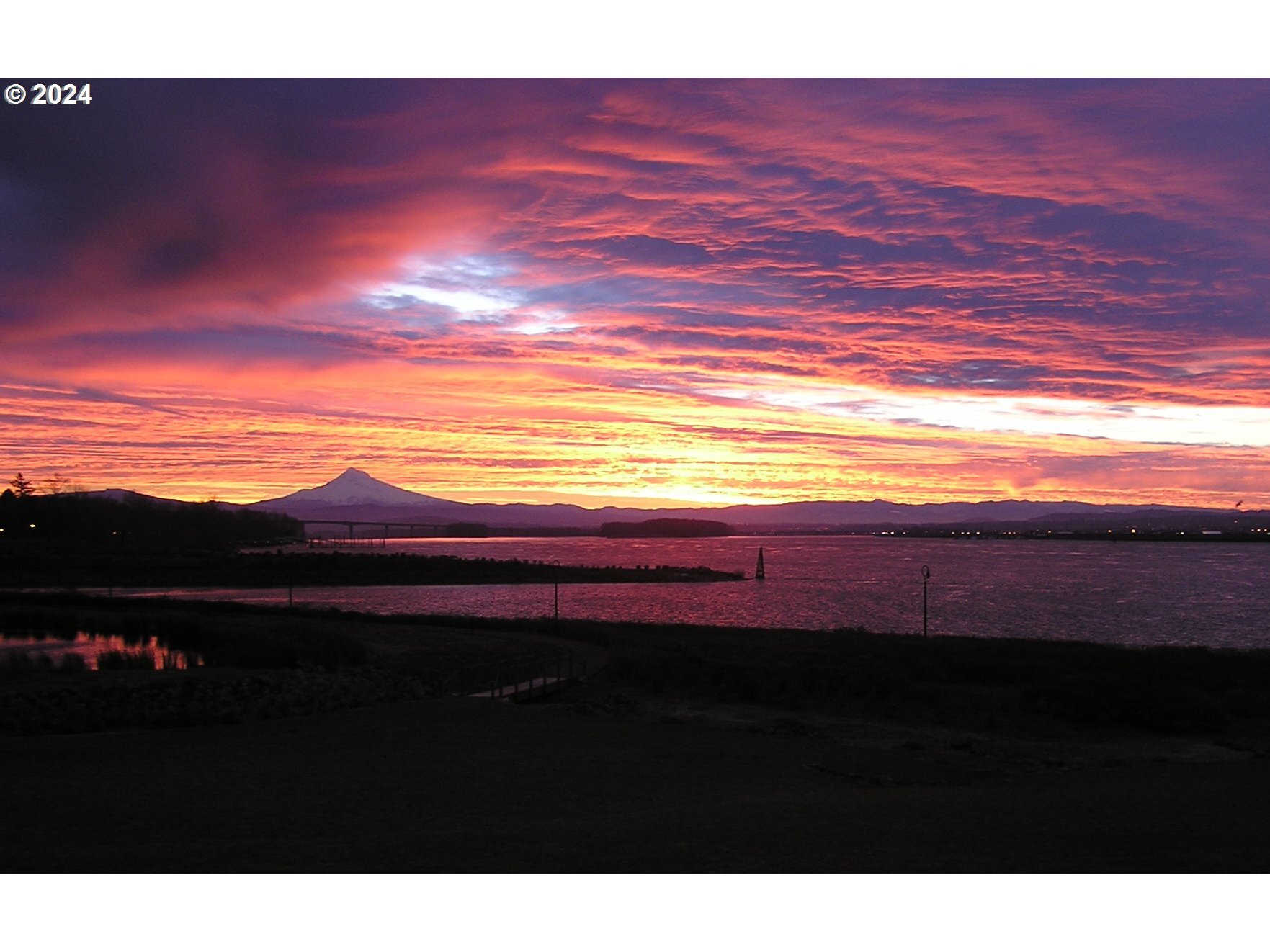 Property Photo: 5421 SE Scenic Ln 200 WA 98661