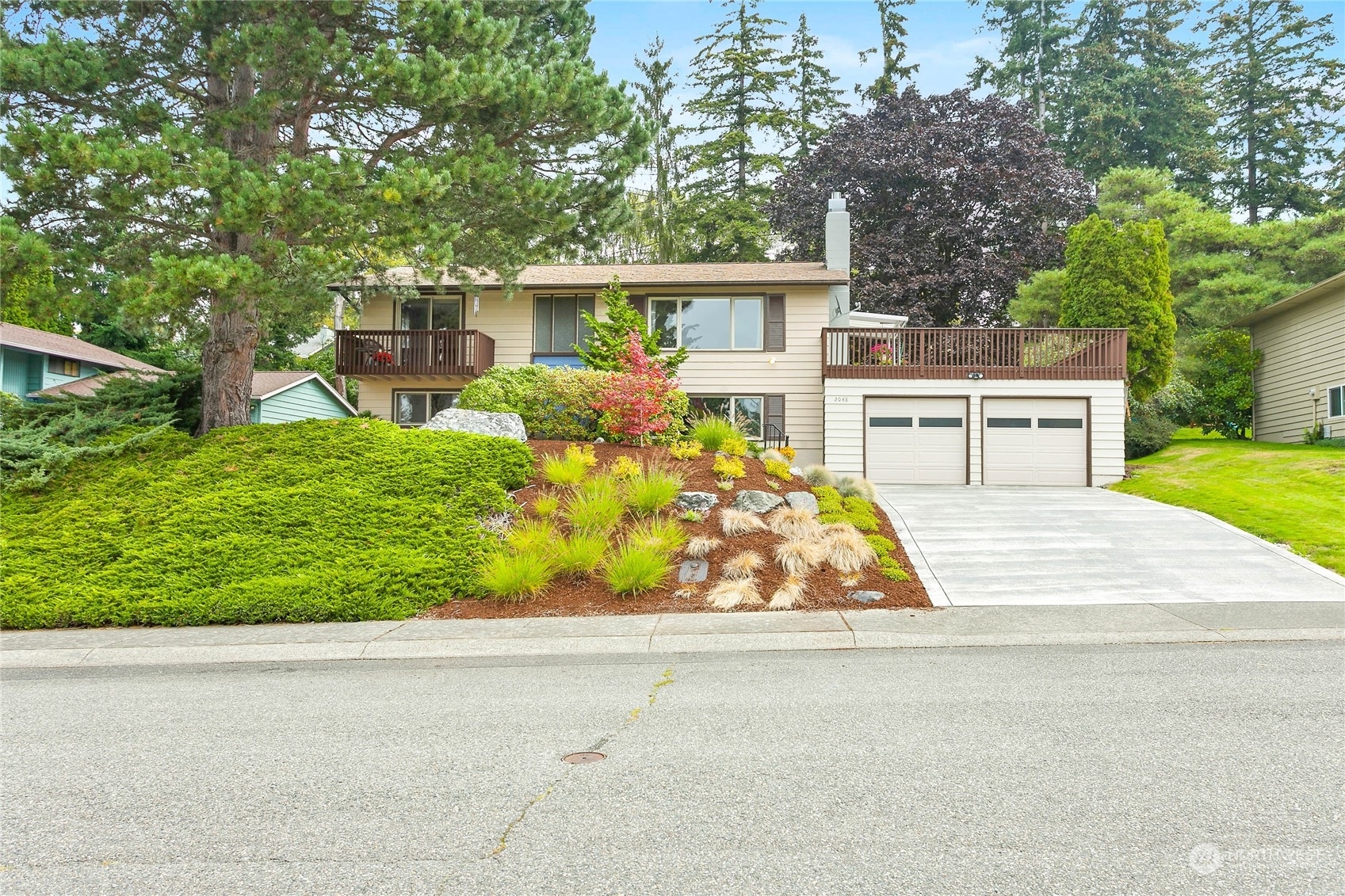 Property Photo:  2048 Niagara Drive  WA 98229 