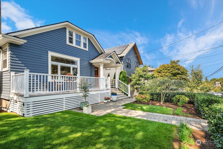 Property Photo: 1507 33rd Avenue WA 98122