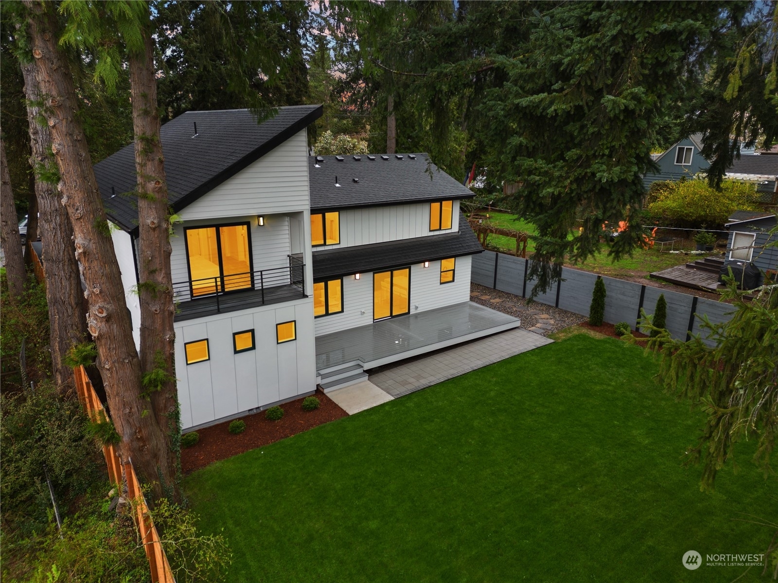 Property Photo:  10044 Sand Point Way NE  WA 98125 