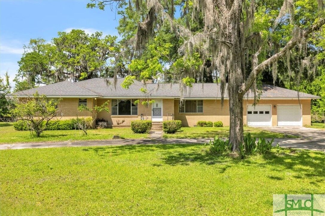 Property Photo: 6158 E Oglethorpe Highway GA 31320