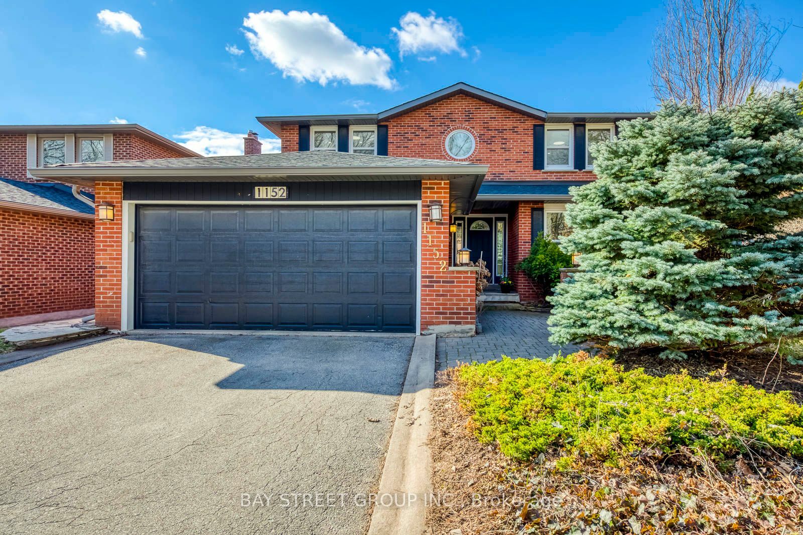 1152 Montrose Abbey Dr  Oakville ON L6M 1E5 photo