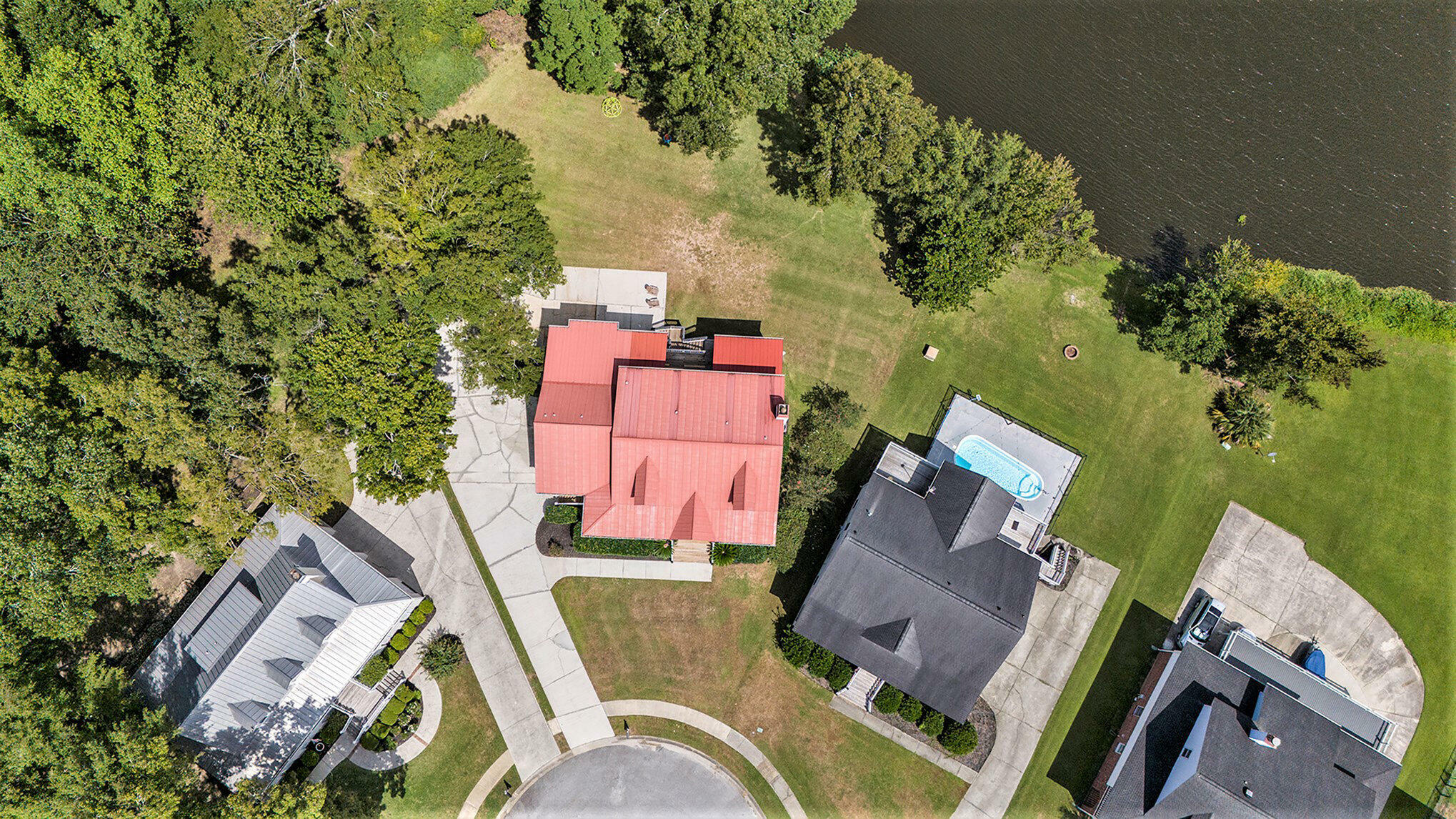 Property Photo:  108 N Norfolk Way  SC 29445 